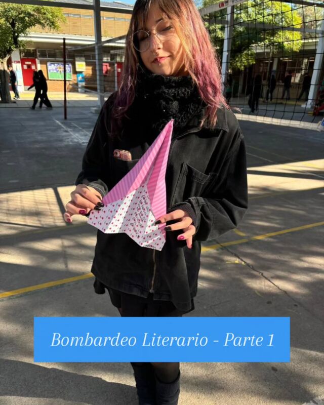 Mes del Libro en el Bicentenario.

Para dar inicio a las actividades del mes del libro, hoy 4tos medios y 8vos básicos realizaron el llamado : "Bombardeo literario", consistente en lanzar aviones de papel con frases y/o escritos de libros, durante el primer recreo para compartir la literatura con toda la comunidad bicentenario.

“El arte no es un espejo para reflejar la realidad, sino un martillo para darle forma”
Bertolt Brecht.

#liceobicentenariosanbernardo #sanbernardo #mesdellibro #bombardeoliterario #liceobicentenario #chile #bicentenario